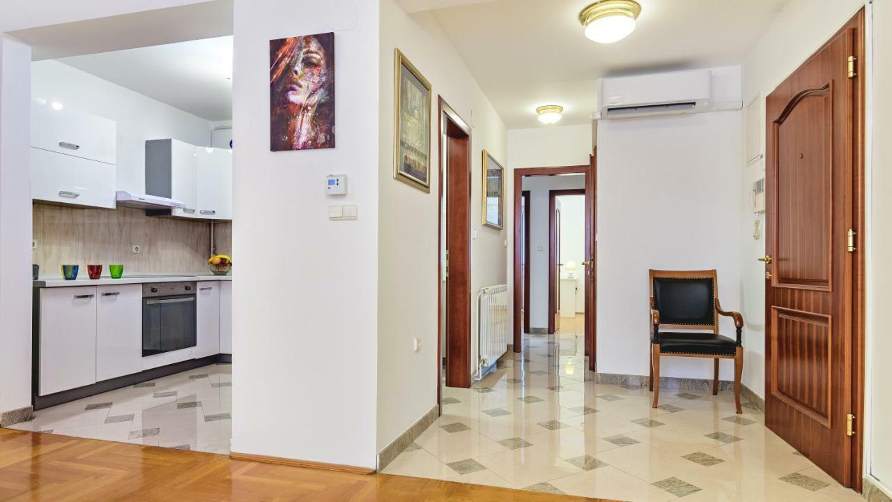 Central Apartment Smiley - Free Parking Záhřeb Exteriér fotografie