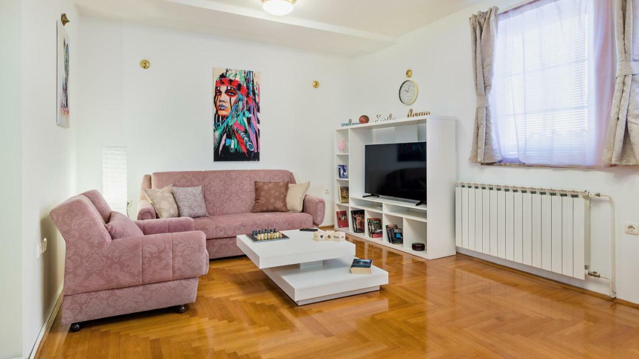 Central Apartment Smiley - Free Parking Záhřeb Exteriér fotografie